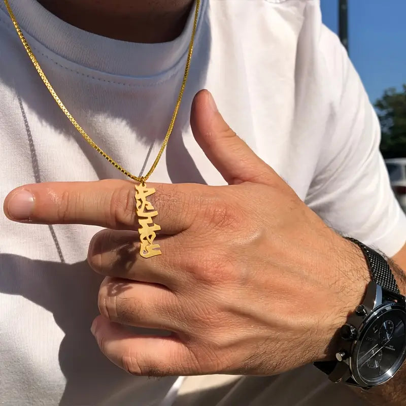 COLLAR CON NOMBRE VERTICAL