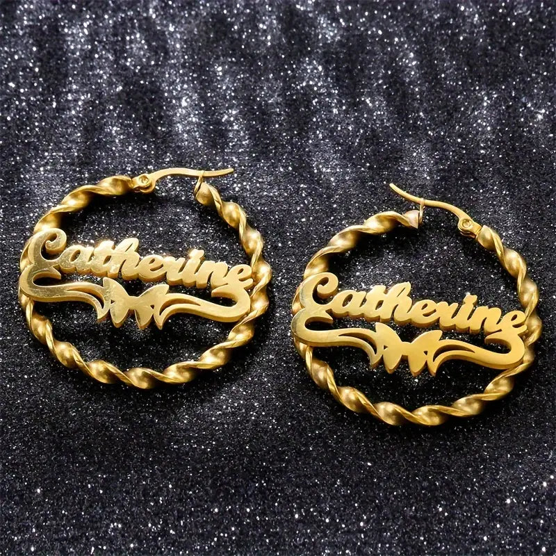 ARETES HOOPS ENTORCHADO CON MARIPOSAS