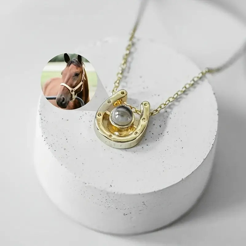 PRE ORDEN - COLLAR HERRADURA CON FOTO PROYECCION