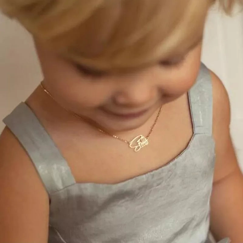 COLLAR CON NOMBRE PARA BEBÉ