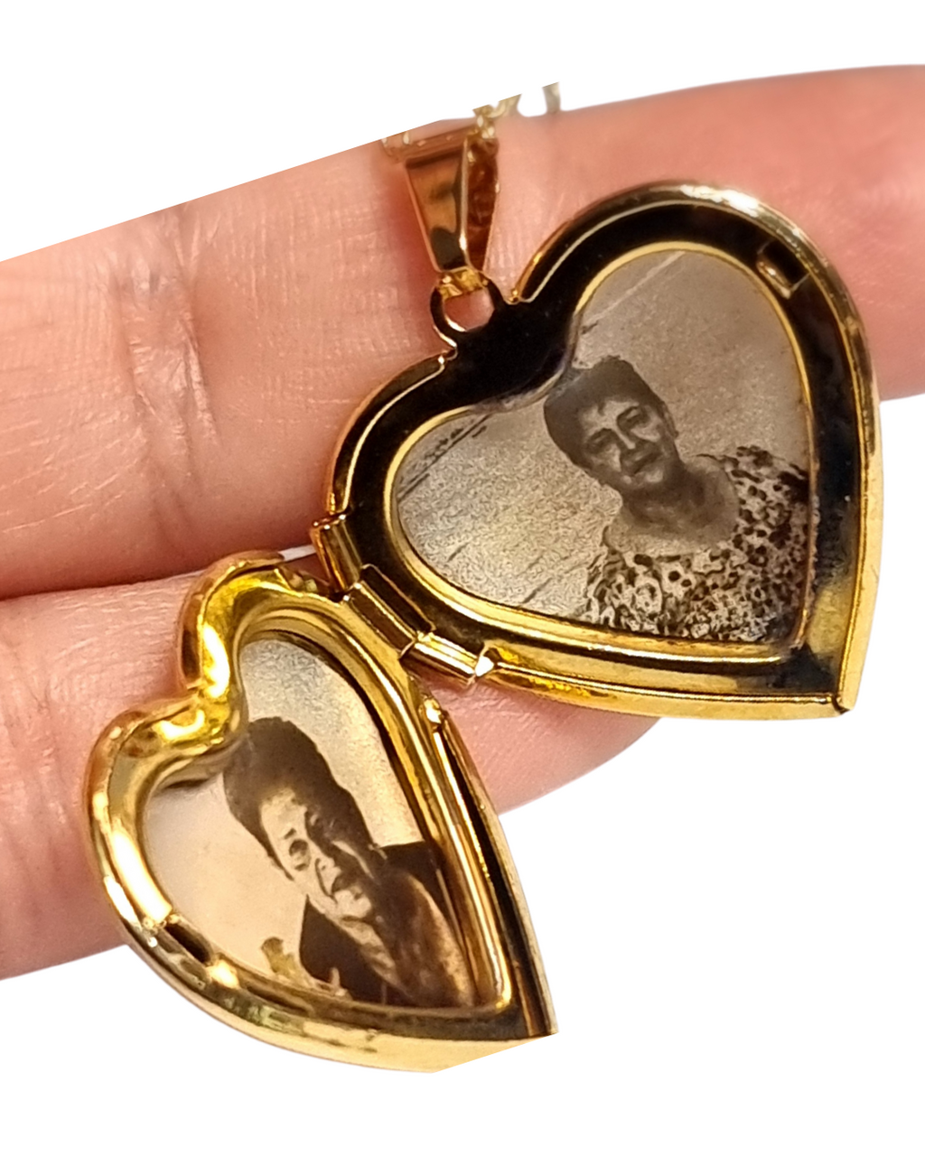 Smooth heart locket necklace