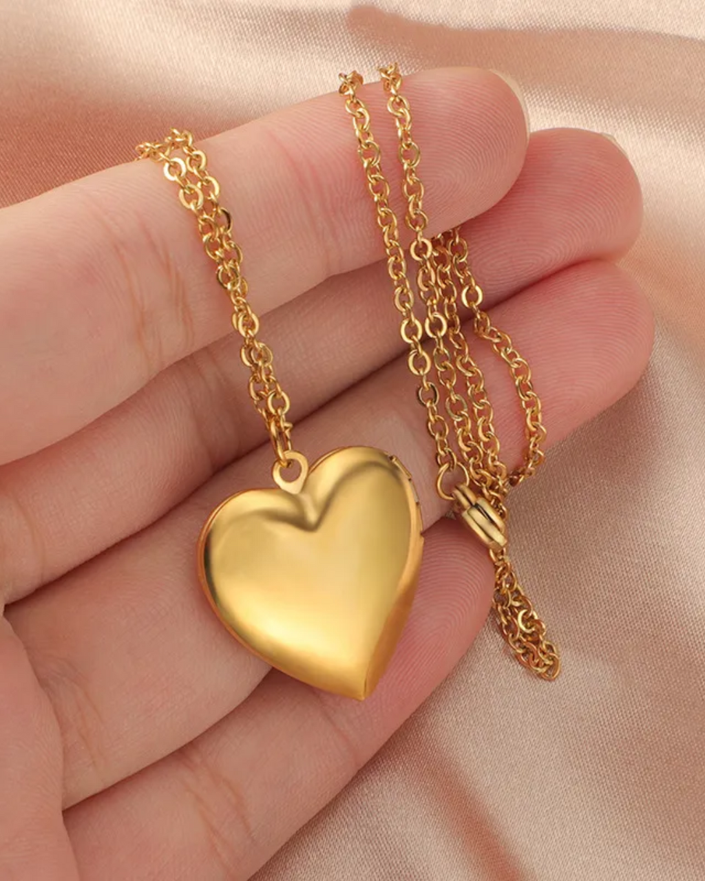 Smooth heart locket necklace