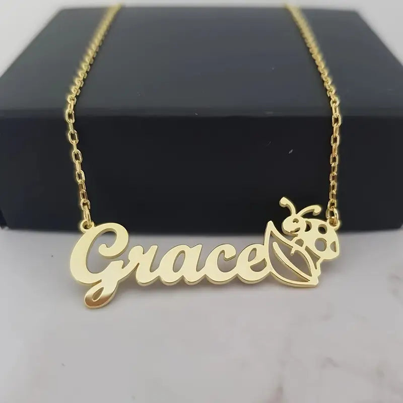 COLLAR CON NOMBRE Y MARIQUITA