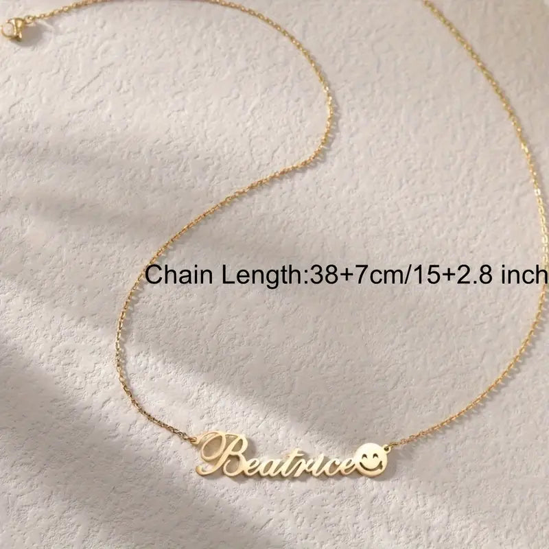 COLLAR CON NOMBRE CON CARITA FELIZ