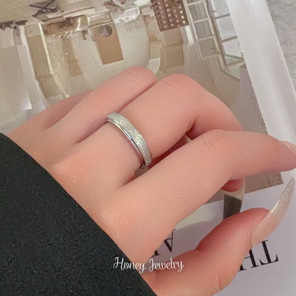 Anillos para pareja fino escarchado plateado (últimas tallas)