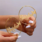 ARETES HOOPS CON NOMBRE Y MARIPOSAS