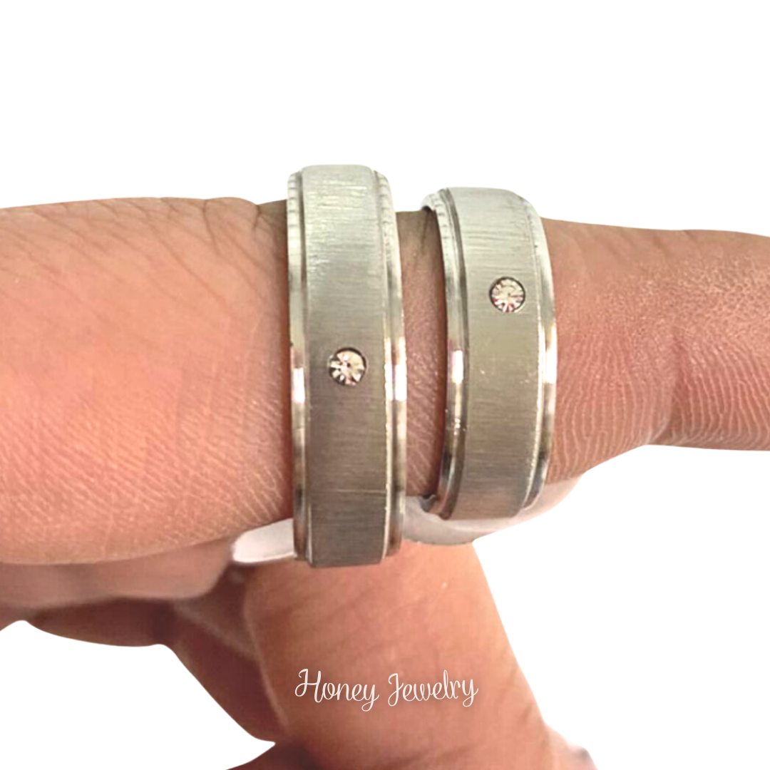 Anillos para pareja mate y satinado plateado + circón (últimas tallas)